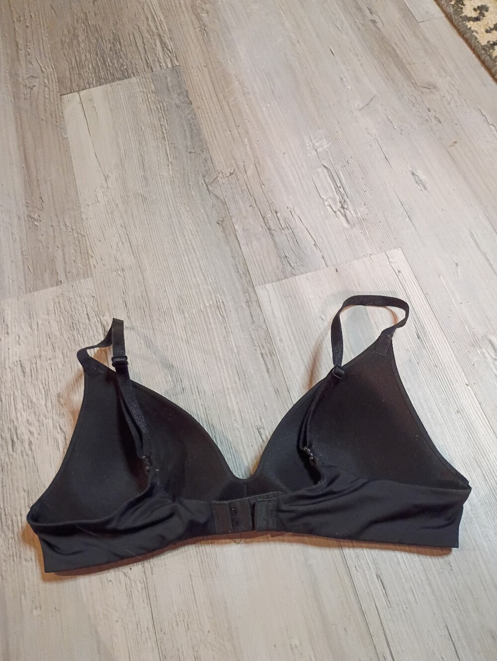 Victoria Secret - Picture 4 of 4